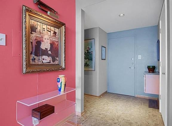 3rd image of 4501 Lindell Blvd APT 10C
