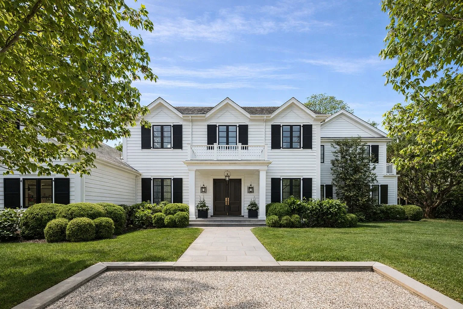 Impeccably Designed Sag Harbor Village Home Rental — Photo 1
