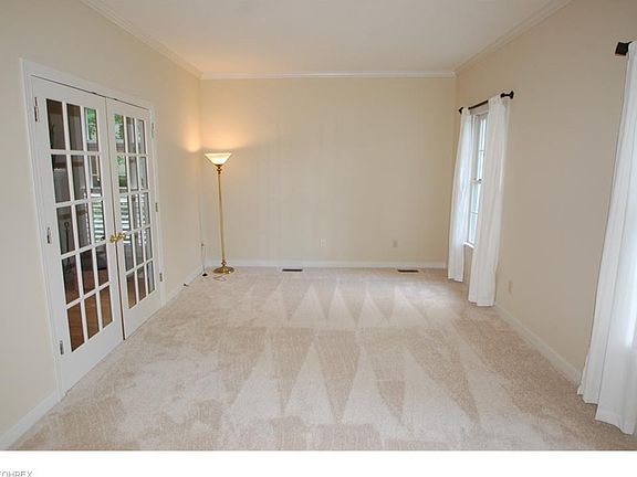4th image of 7223 Wellington Ct