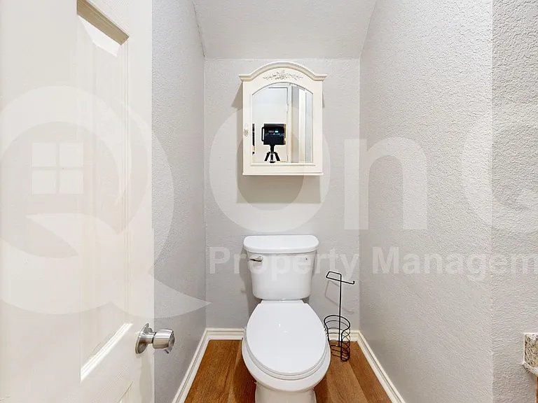 7913 Rice Dr — Photo 17