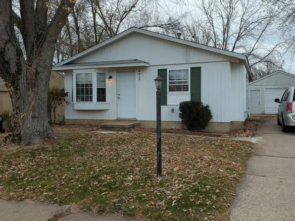 4015 W Brighton Ave, Peoria, IL 61615