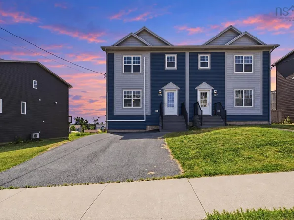 129 Executive Dr, Middle Sackville, NS B4E 0M5