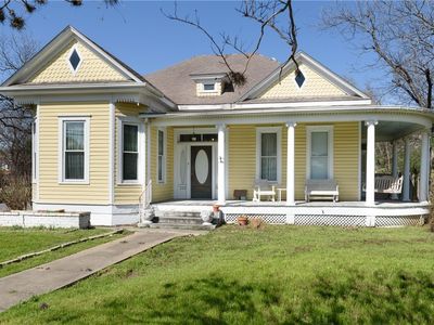 222 E Ireland St, Seguin, TX, 78155