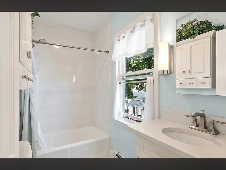 19 Franklin St #2 — Photo 7