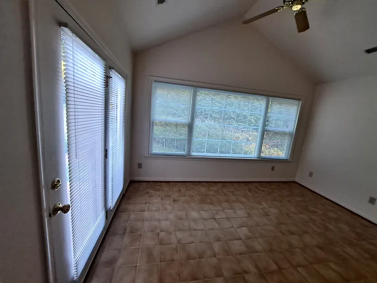 3275 Arbor Trce — Photo 18