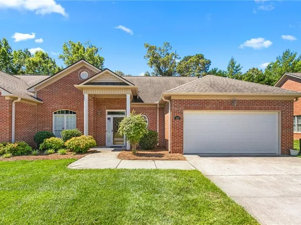 450 Northbridge Dr, High Point, NC 27265