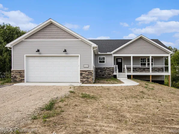 4105 Des Jardins Ln, Howell, MI 48855