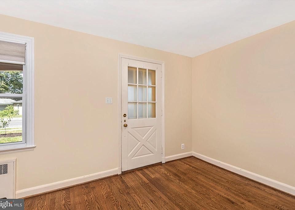 1st image of 1020 Mulberry Ave