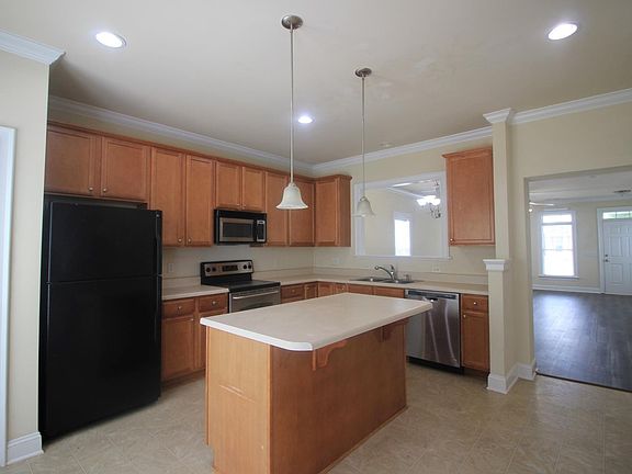 3rd image of 7745 Acc Blvd