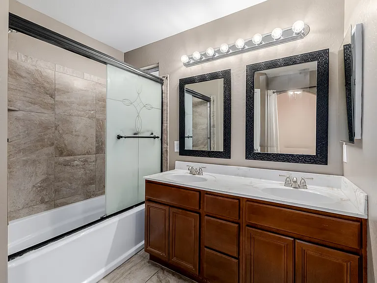 8520 W Palm Ln #1091 — Photo 17