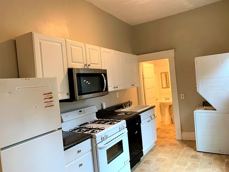 1080 Curran St NW — Photo 20