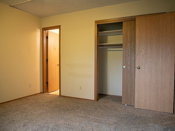 3rd image of 7110-7122 Jones Cir #7122-3