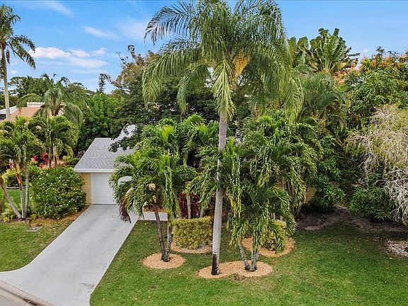 2nd image of 6691 S Pine Court