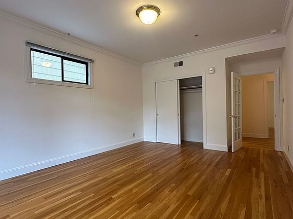 2nd image of 3100 Fulton St #1025R