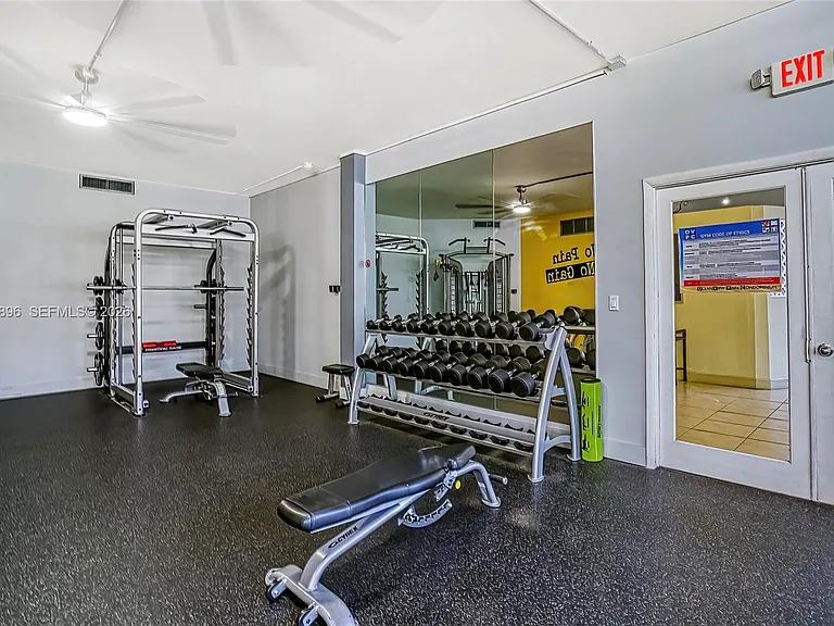 800 Parkview Dr #901 — Photo 38
