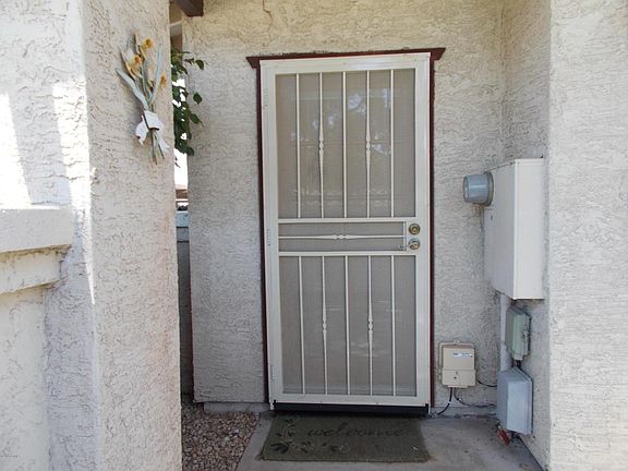 3rd image of 1718 S Longmore St #83