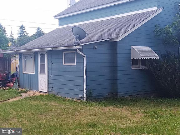 2nd image of 22 Davidson St