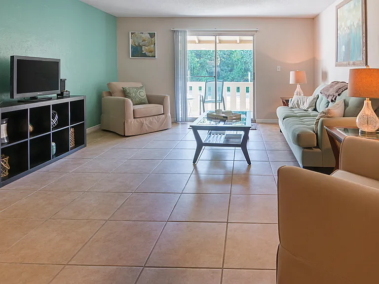 Creek Club Apartments — Photo 14