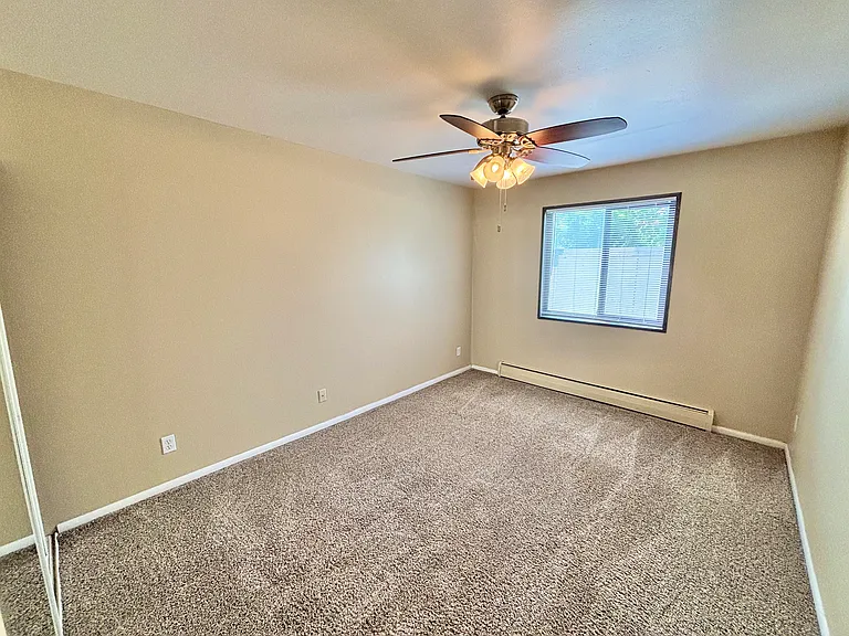 702 W Badger Rd #9 — Photo 7