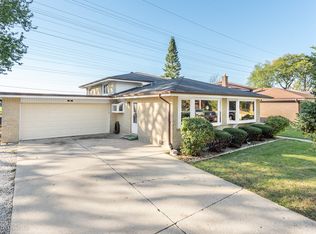 181 E Millers Rd, Des Plaines, IL 60016