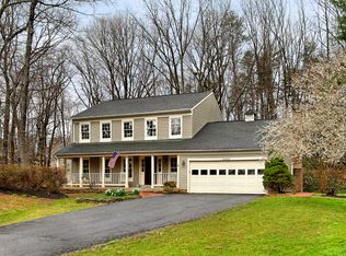 10433 Heritage Landing Rd, Burke, VA 22015