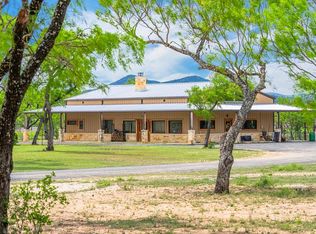 1065 B And R Rd, Utopia, TX 78884