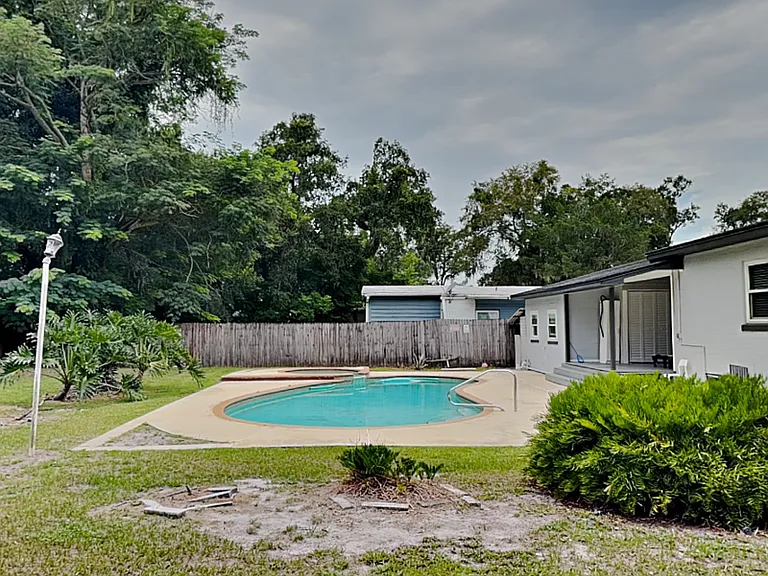 270 W Pineloch Ave #A — Photo 22