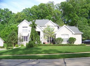 16740 Highland Summit Dr, Ballwin, MO 63011