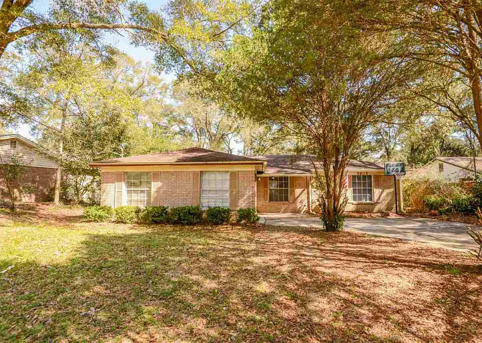 1st image of 5605 Maple Forest Dr