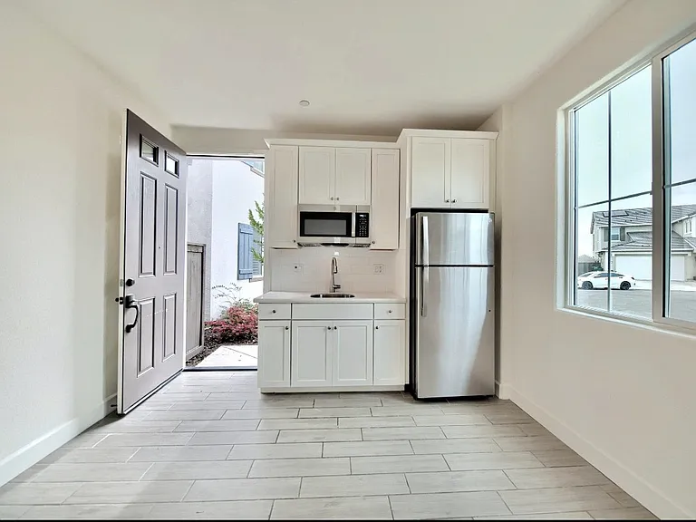 10918 Miacomet Ct — Photo 42