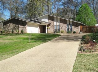 1114 River Bend Rd, Vicksburg, MS 39183