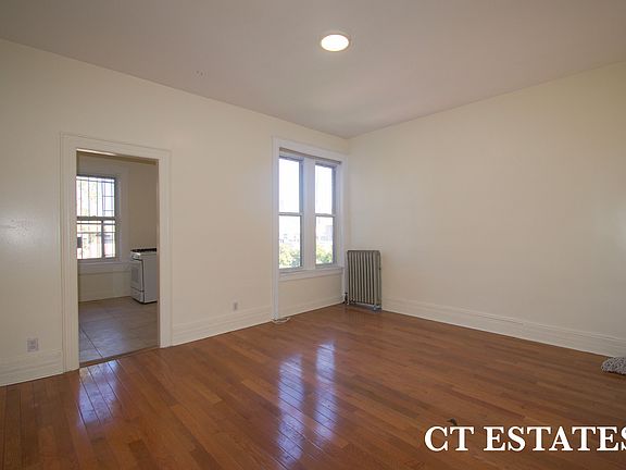 3rd image of 121 Van Buren St #D1