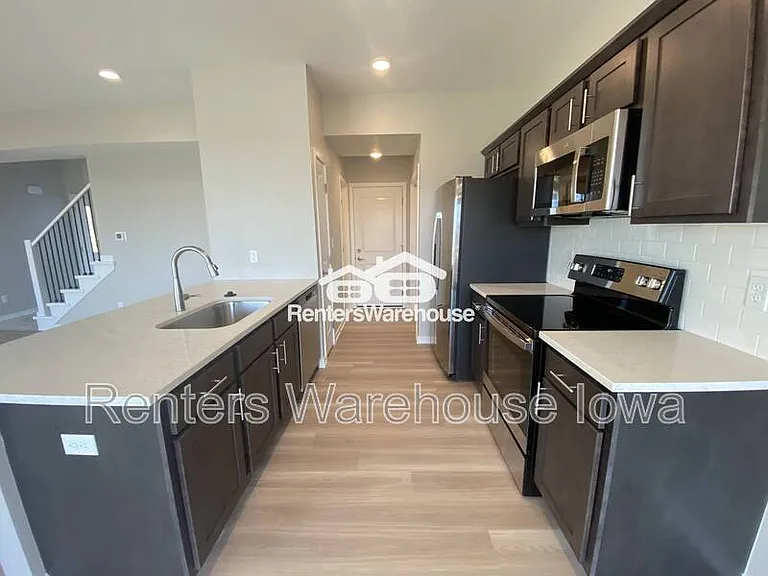 7000 Lake Ridge Ave #13 — Photo 2