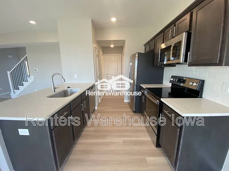 Building Photo - 7000 Lake Ridge Ave #13