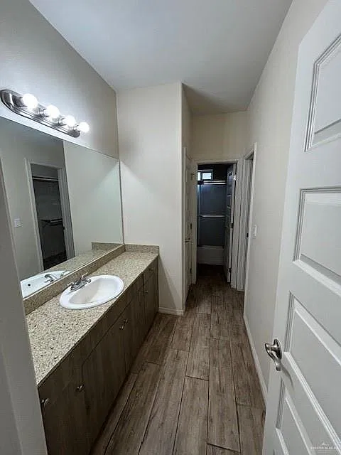 4009 Hawthorne Avenue - 3 — Photo 4