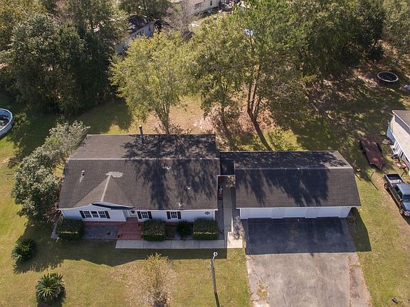 3rd image of 18280 Longwood Dr