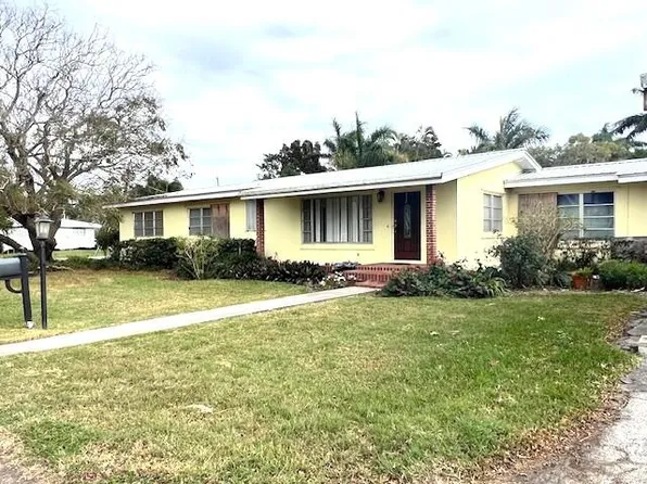 2316 Bacom Point Road, Pahokee, FL 33476