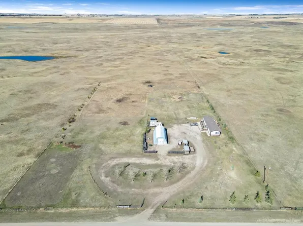 232080 S Range Road 250, Wheatland County, AB T1P 0N6