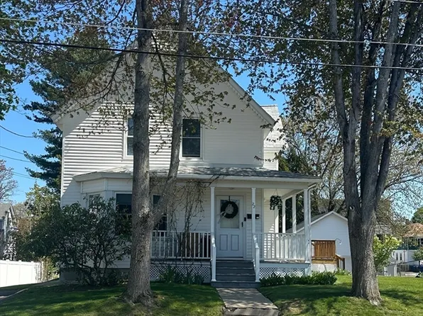22 2nd St Floor 1, Leominster, MA 01453