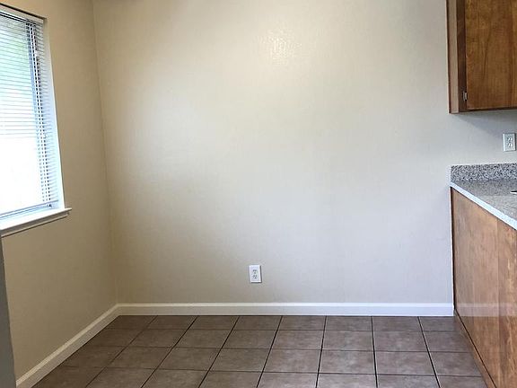 5th image of 2290 Alexian Dr