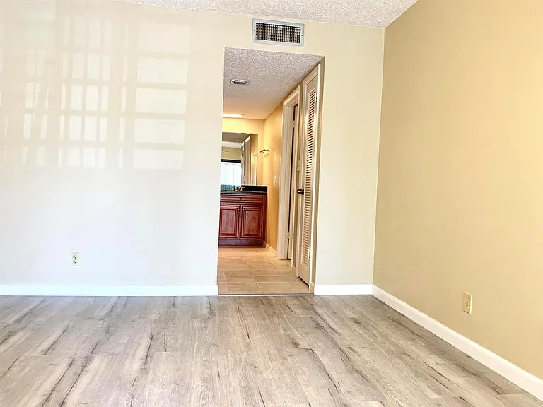 2312 S Cypress Bend Dr #209 — Photo 38