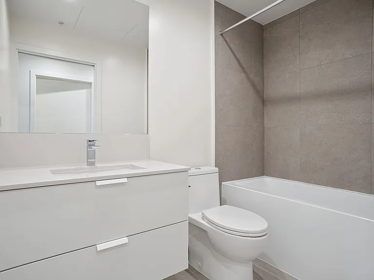 277 W 42nd Ave — Photo 9