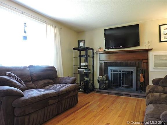 FIREPLACED LIVING ROOM
