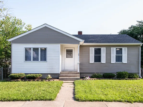 33 W 37th St, Steger, IL 60475