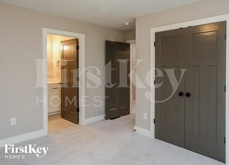 2217 NE Janessa Dr — Photo 9