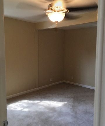 5th image of 315 Continental Ave