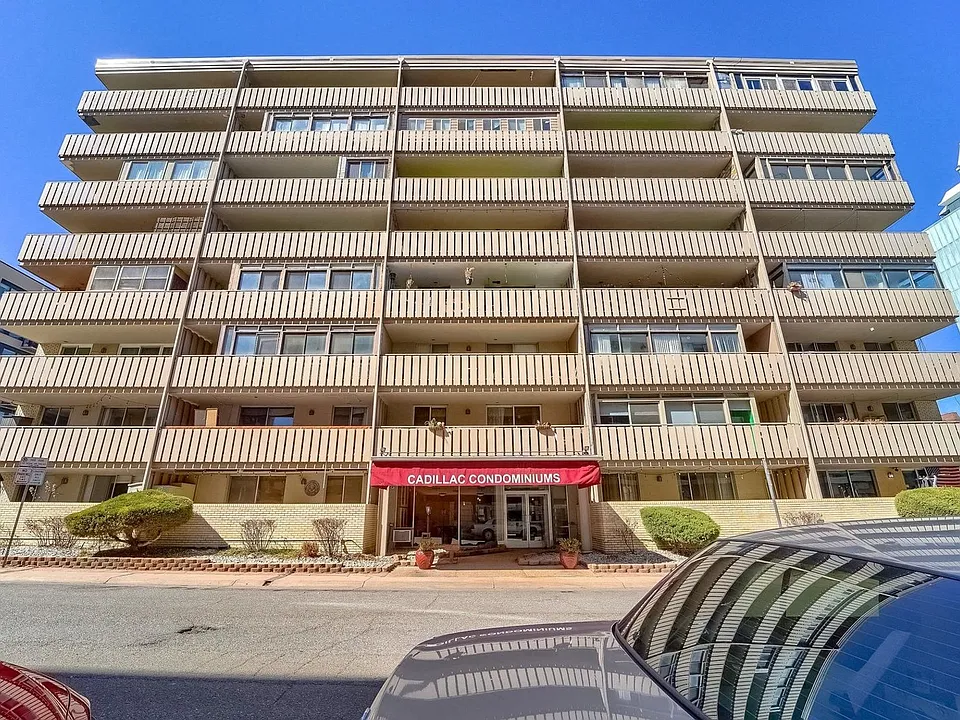 1111 Ash St #610