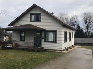 215 Wayne St, Lower Burrell, PA 15068