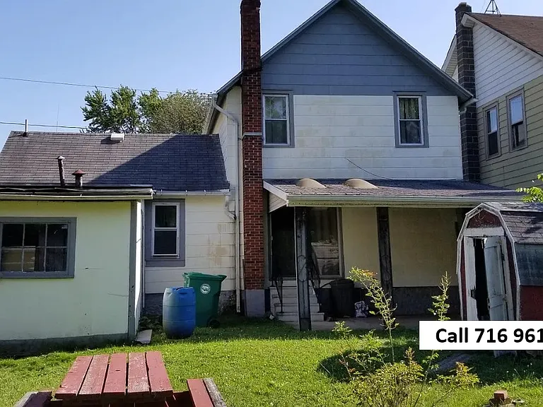 1344 Linwood Ave — Photo 2