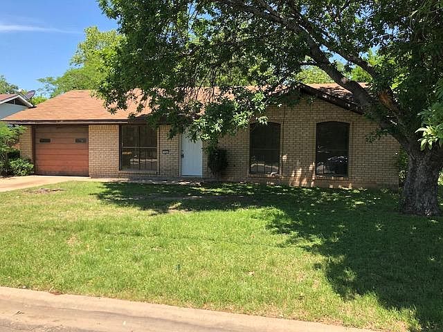 1st image of 724 E Avenue O